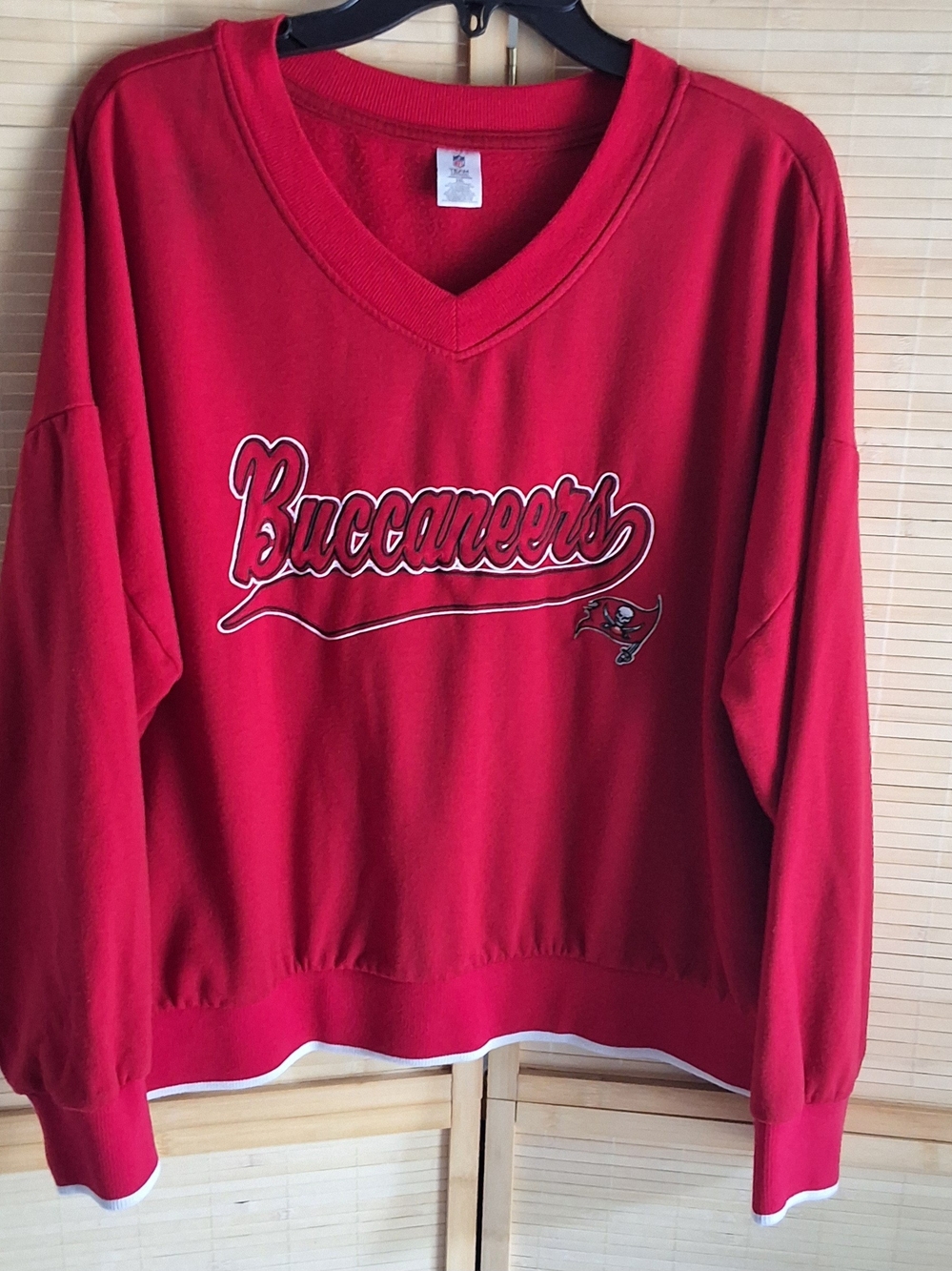 Tampa Bay Buccaneers Red V-Neck Pullover Sweatshirt-2XL